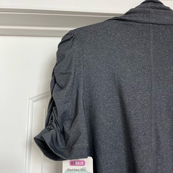 ONE TOOTH Dry-Fit Cardigan - Picture 5 of 5